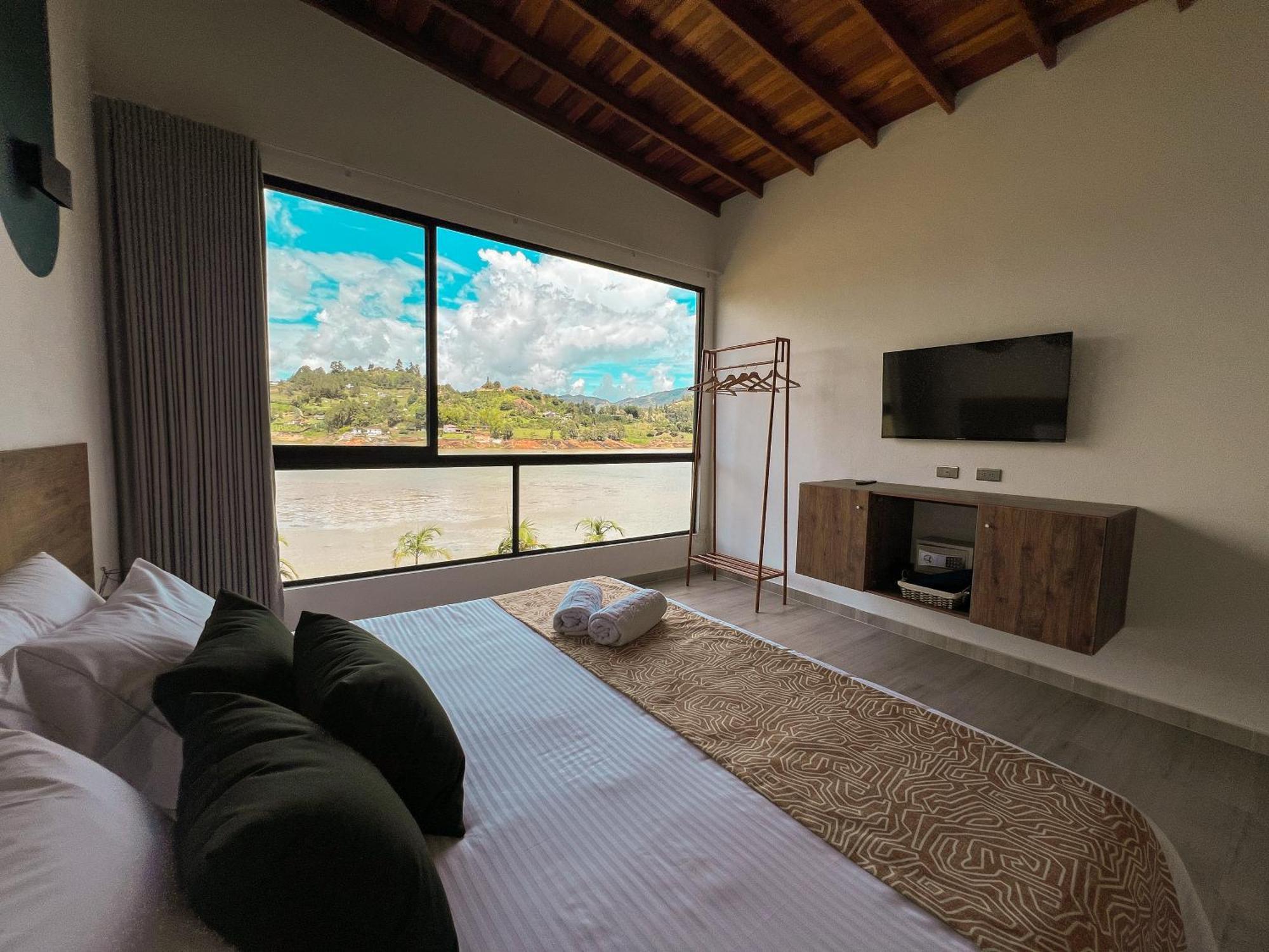 Viajero Guatape Hostel & Lake Club Phòng bức ảnh