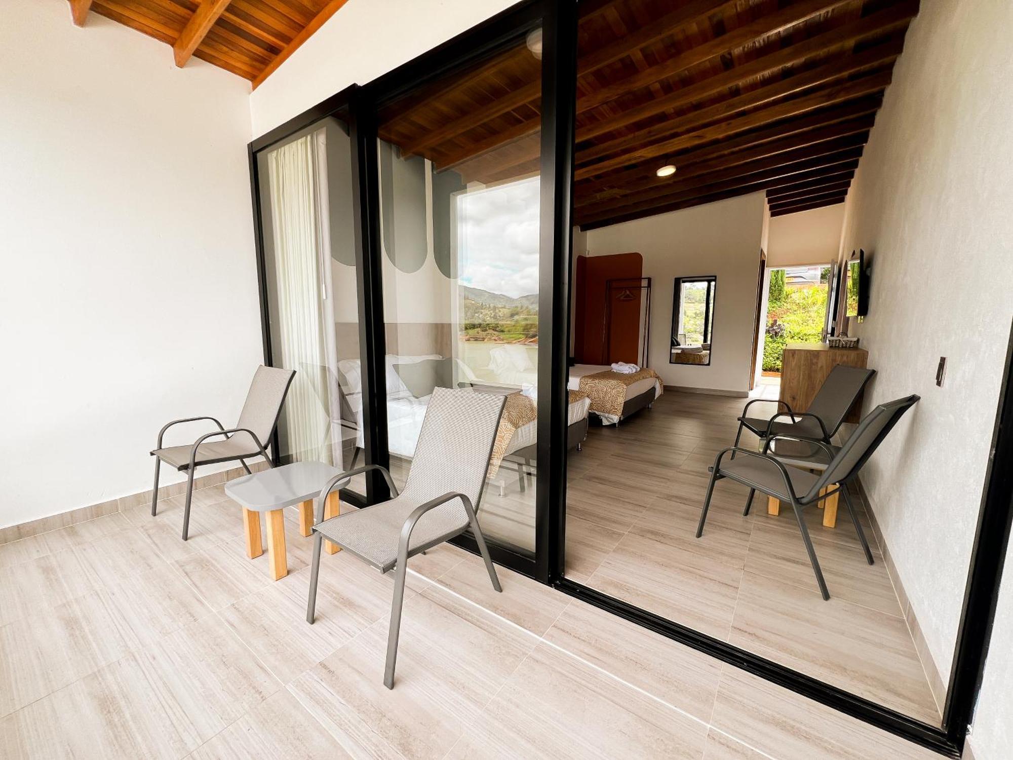 Viajero Guatape Hostel & Lake Club Phòng bức ảnh