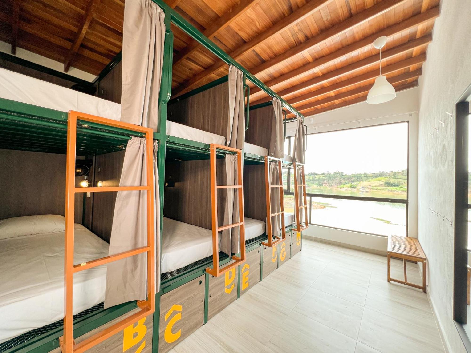 Viajero Guatape Hostel & Lake Club Phòng bức ảnh