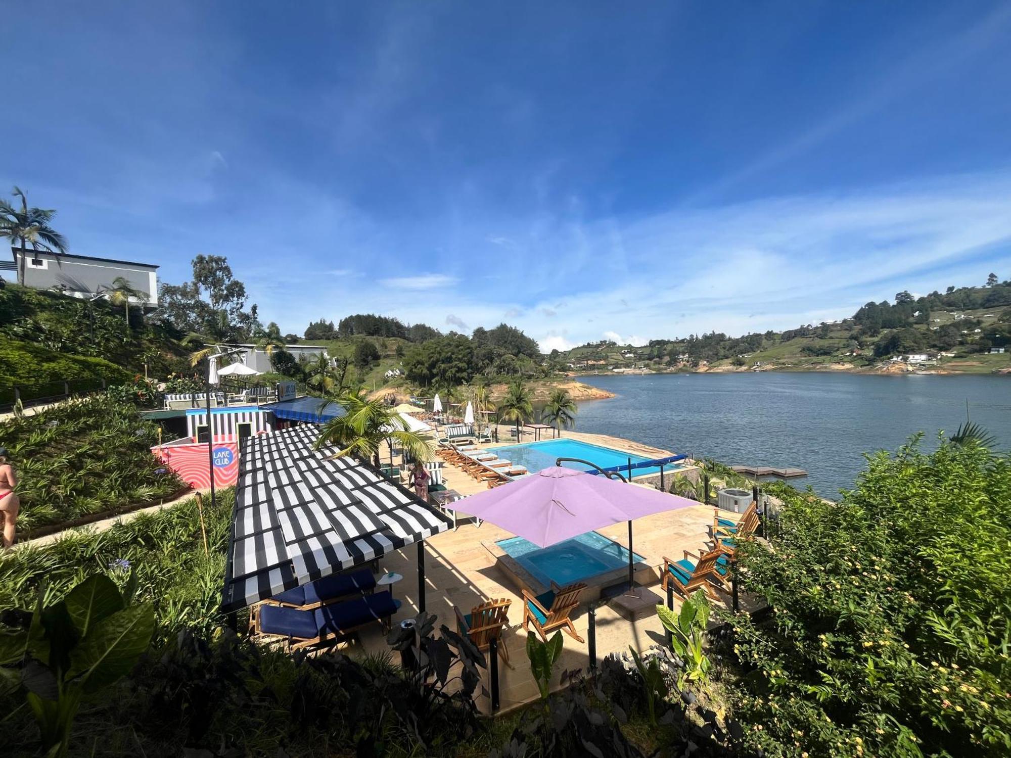 Viajero Guatape Hostel & Lake Club Ngoại thất bức ảnh