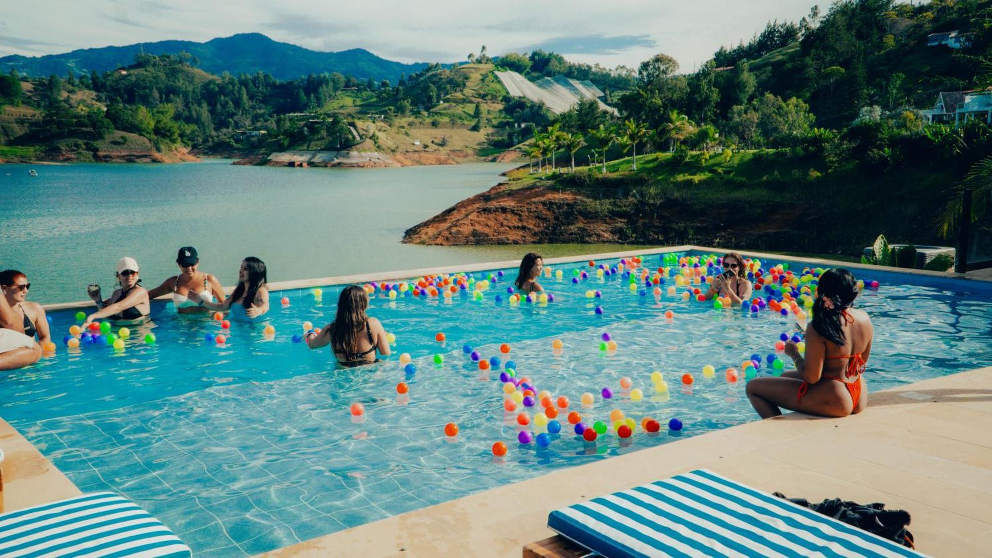 Viajero Guatape Hostel & Lake Club Ngoại thất bức ảnh