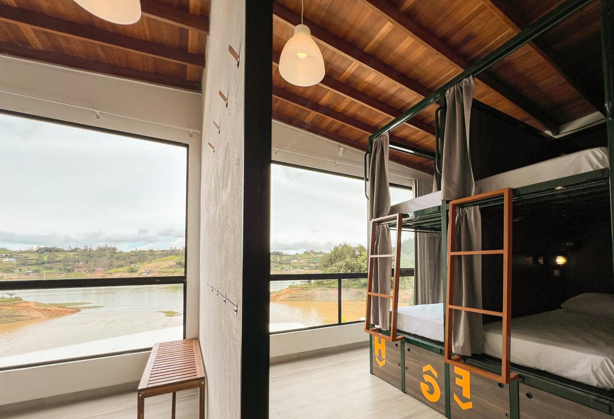 Viajero Guatape Hostel & Lake Club Ngoại thất bức ảnh