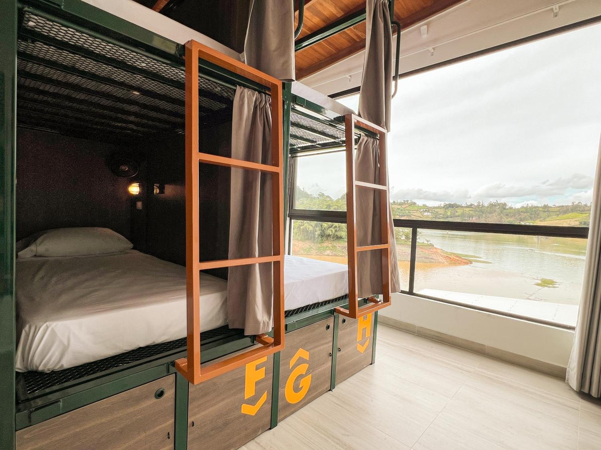 Viajero Guatape Hostel & Lake Club Ngoại thất bức ảnh